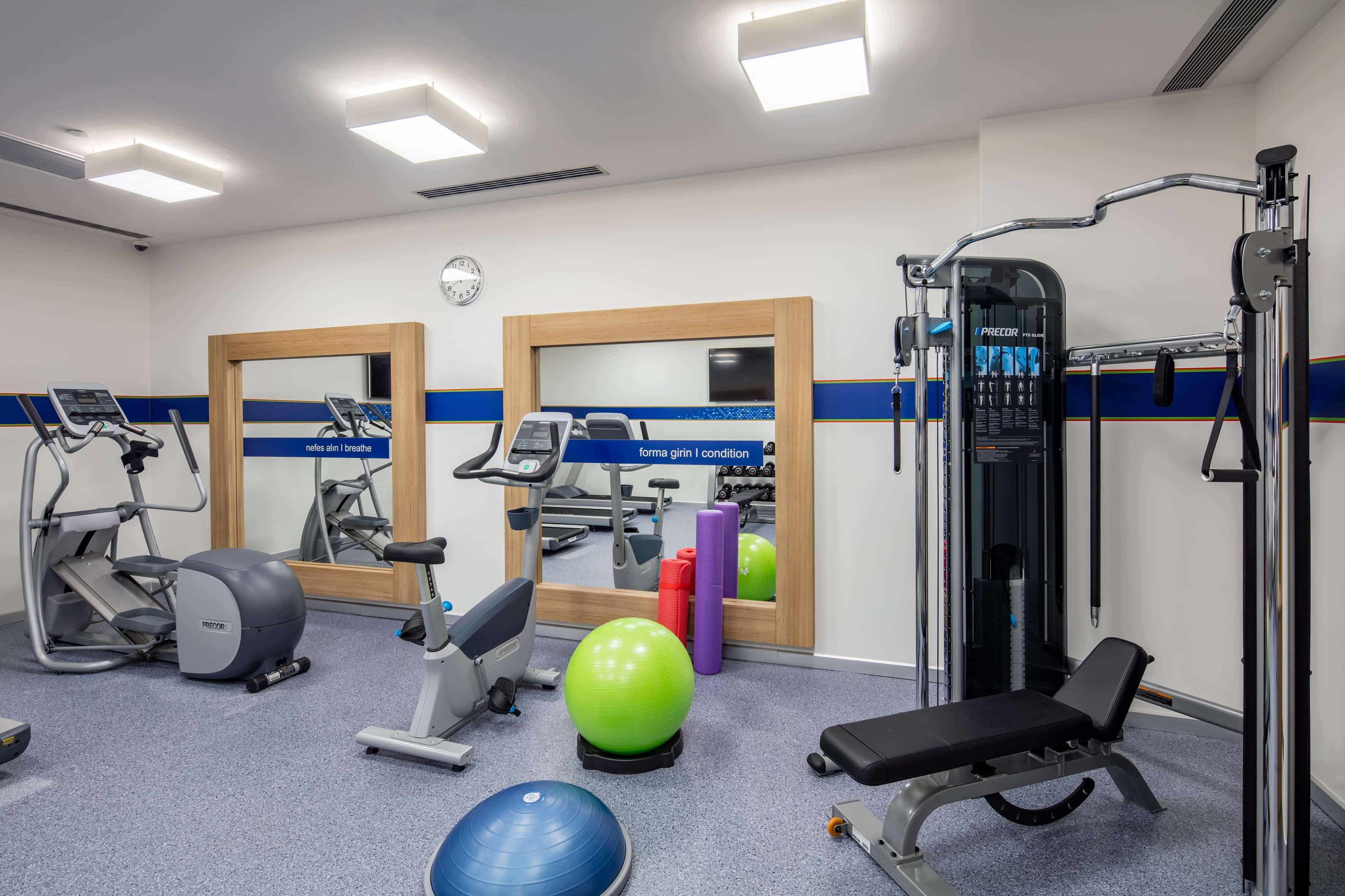 מלון Hampton By Hilton Zeytinburnu