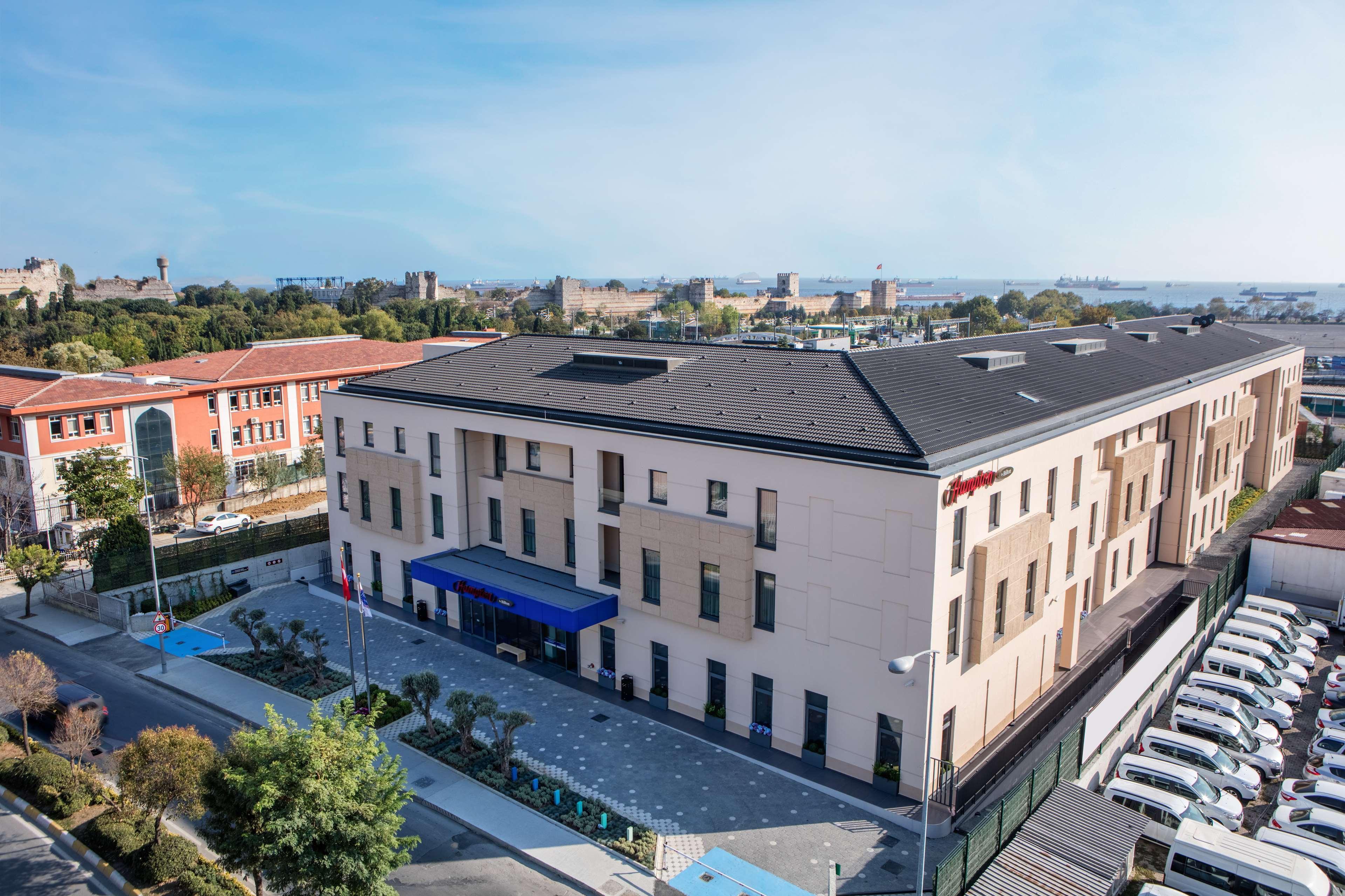 Hampton By Hilton Zeytinburnu מלון 4*