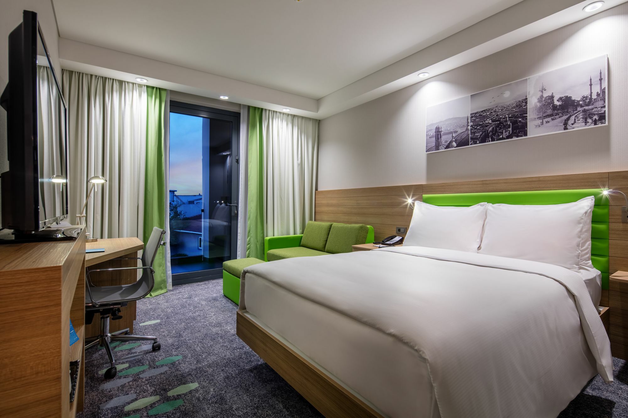 Hampton By Hilton Zeytinburnu מלון