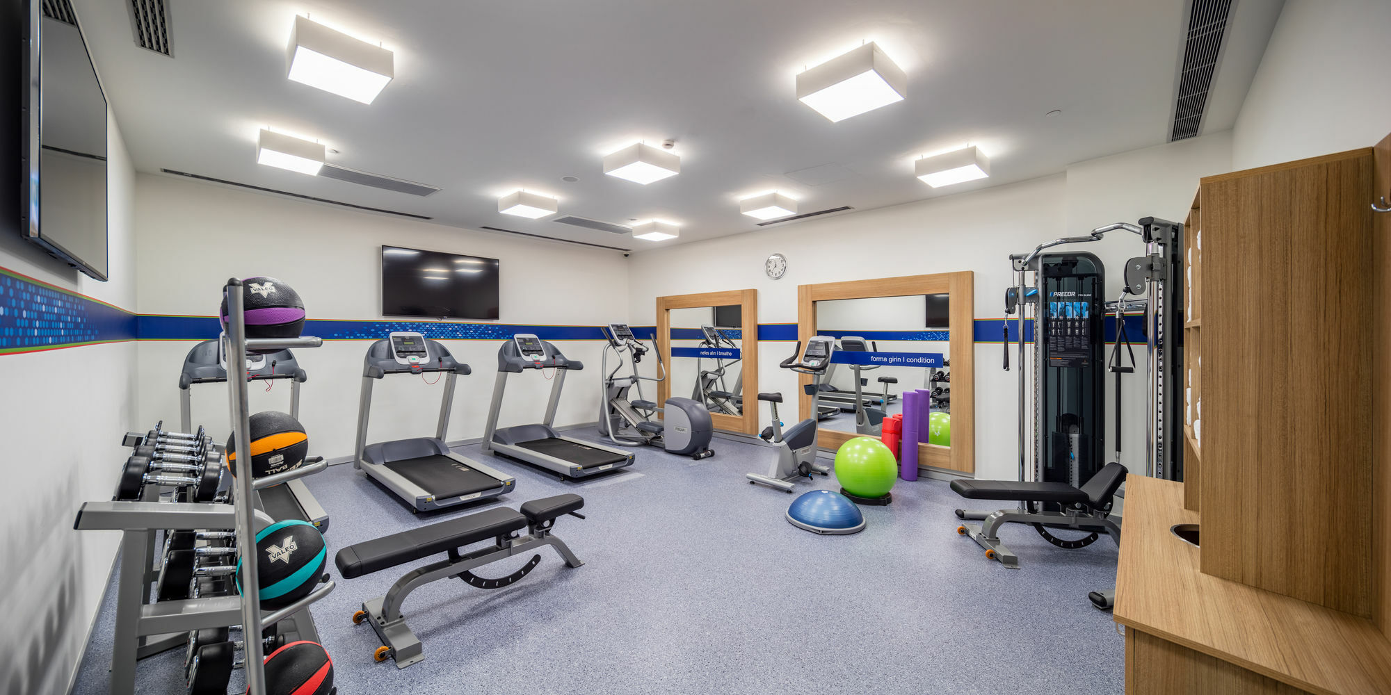 מלון Hampton By Hilton Zeytinburnu