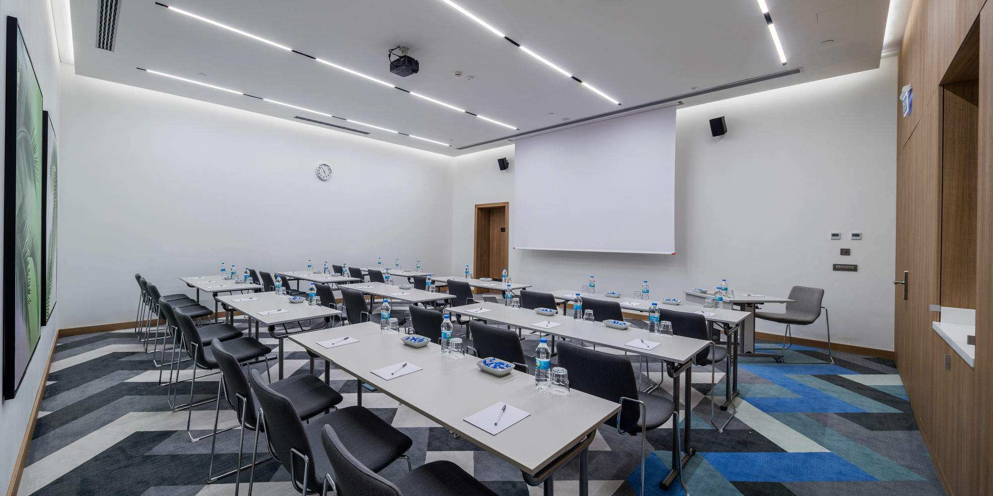 מלון Hampton By Hilton Zeytinburnu 4*